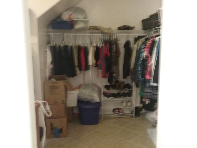Master Closet (2)